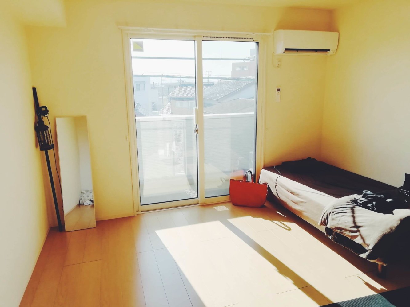 生活感のない部屋の魅力とは?ごちゃごちゃ部屋から卒業する7つの方法 なにおれ 生活感のない部屋の魅力とは?ごちゃごちゃ部屋から卒業する7つの方法 なにおれ